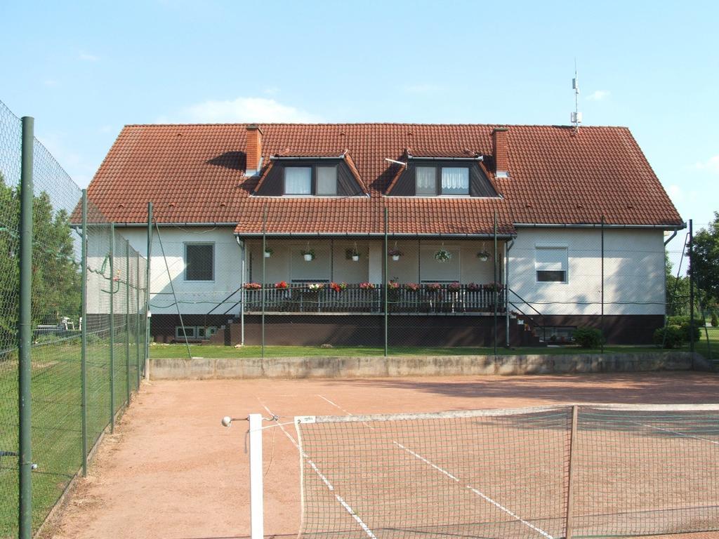 Kis Teniszhaz Ordacsehi Room photo